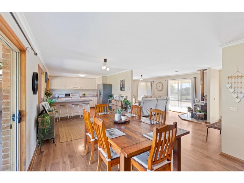 67 Max Slater Drive, Bega NSW 2550