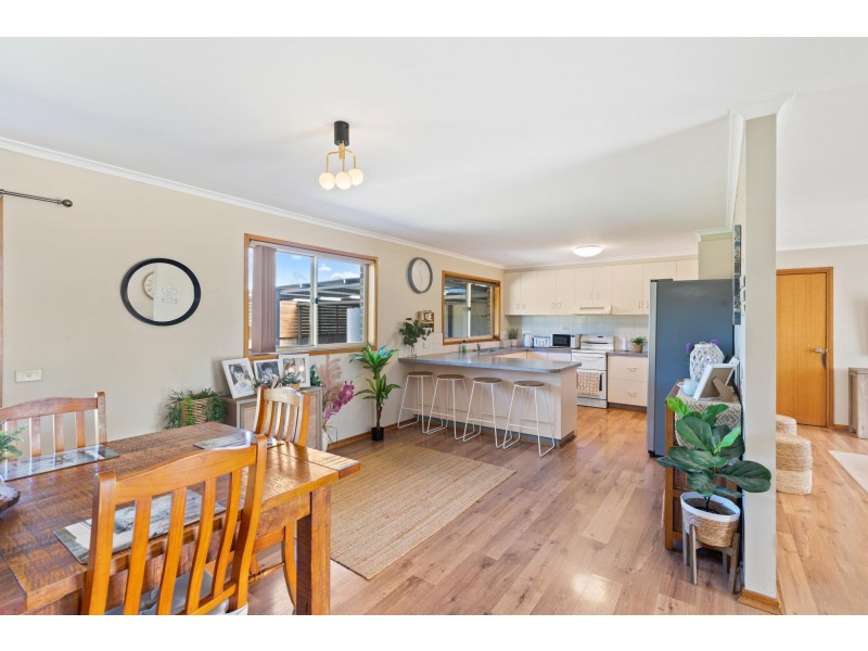 67 Max Slater Drive, Bega NSW 2550