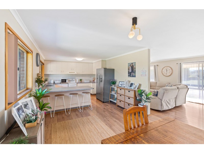 67 Max Slater Drive, Bega NSW 2550