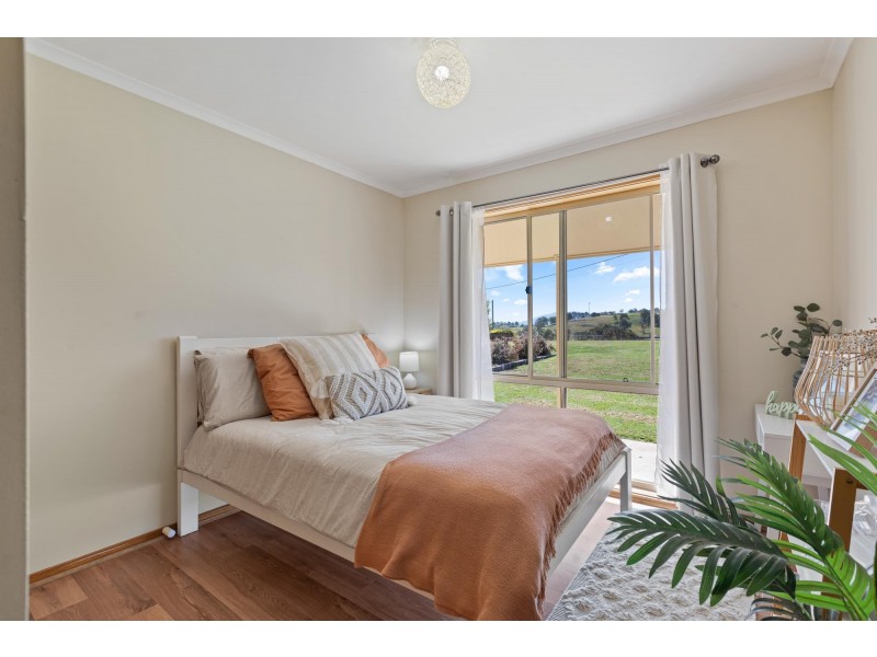 67 Max Slater Drive, Bega NSW 2550