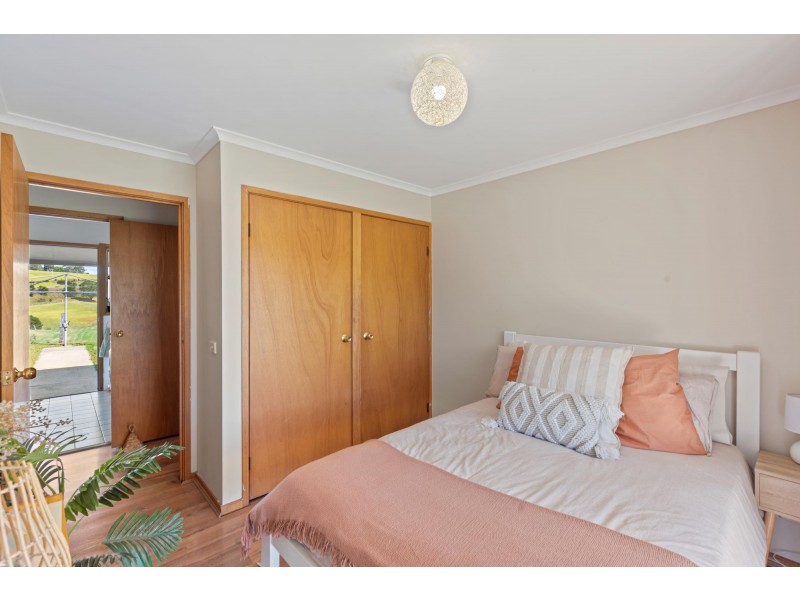 67 Max Slater Drive, Bega NSW 2550