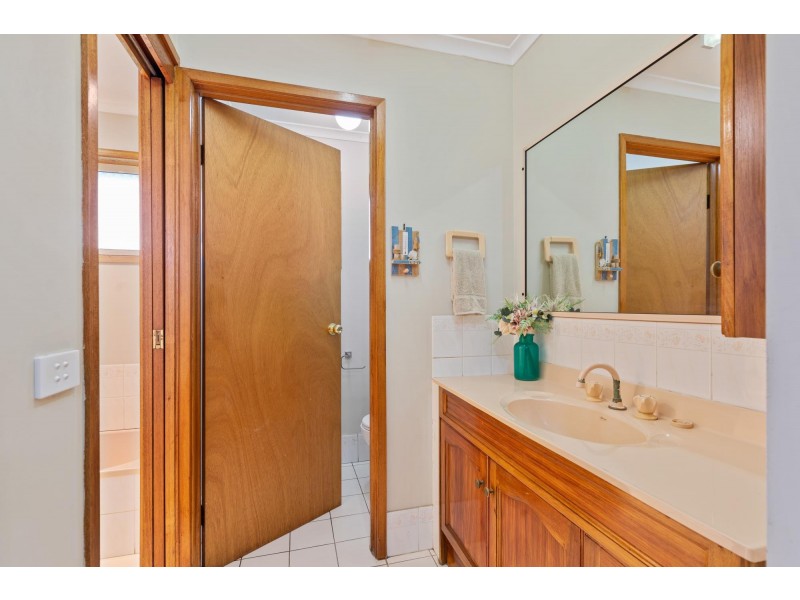 67 Max Slater Drive, Bega NSW 2550