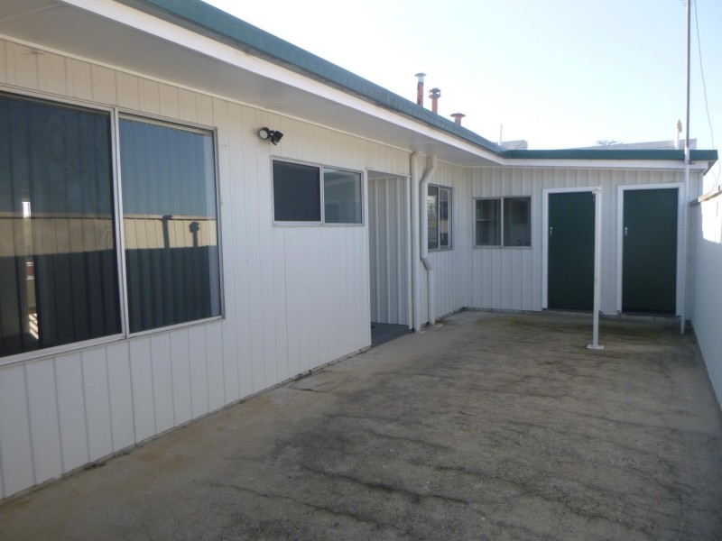 1/2 Peden Street, Bega NSW 2550