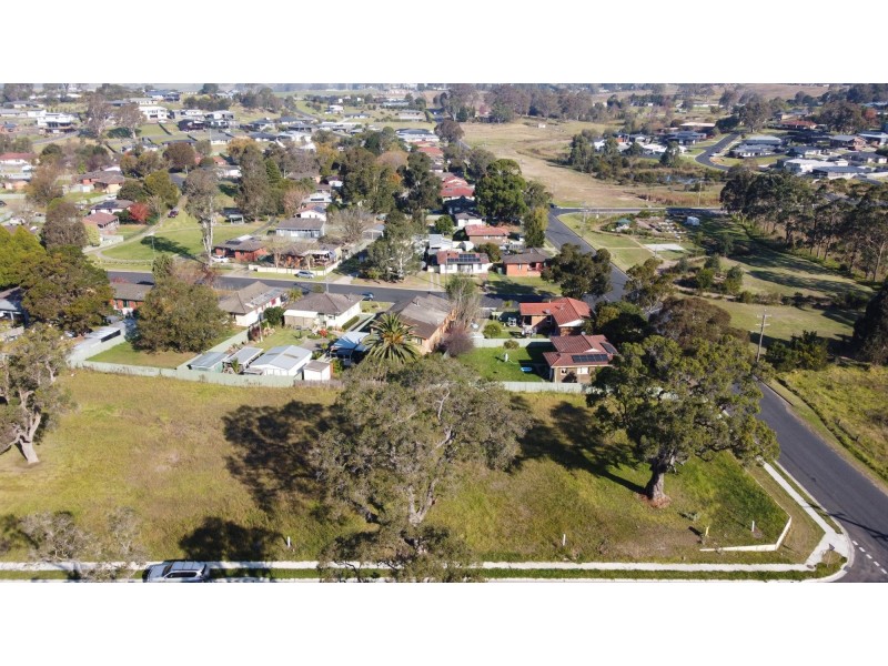 4 Orange Roughy Road, Bega NSW 2550