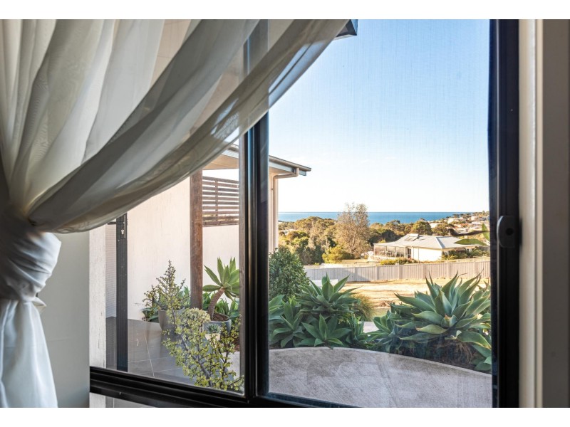 54B The Dress Circle, Tura Beach NSW 2548