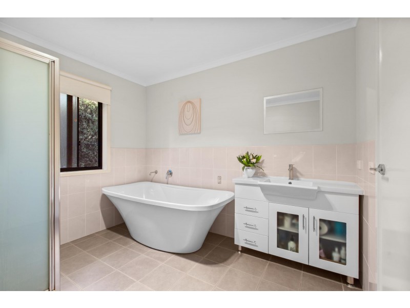 54B The Dress Circle, Tura Beach NSW 2548