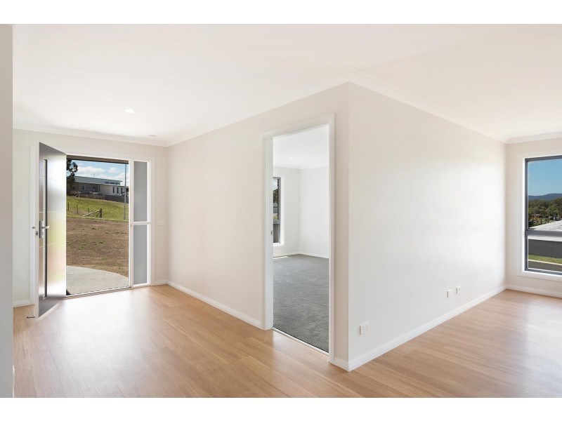 44 Lynjohn Drive, Bega NSW 2550