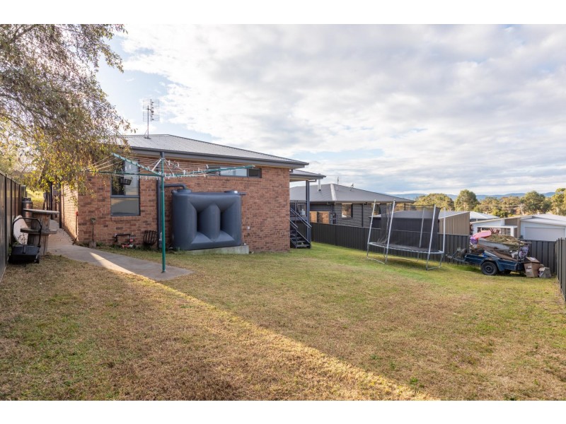 44 Lynjohn Drive, Bega NSW 2550