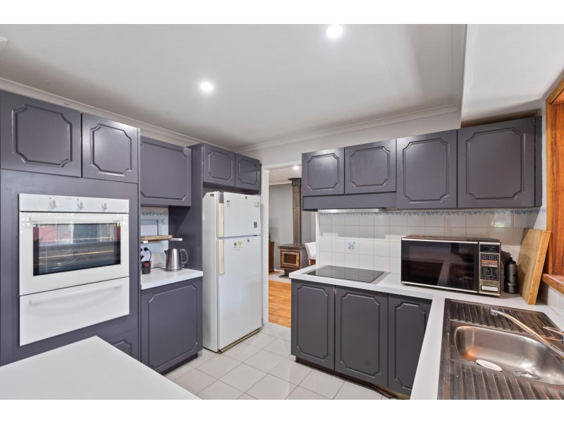 13 Charlotte Street, Bega NSW 2550