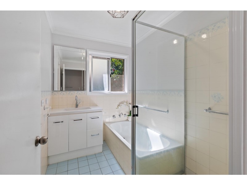 13 Charlotte Street, Bega NSW 2550
