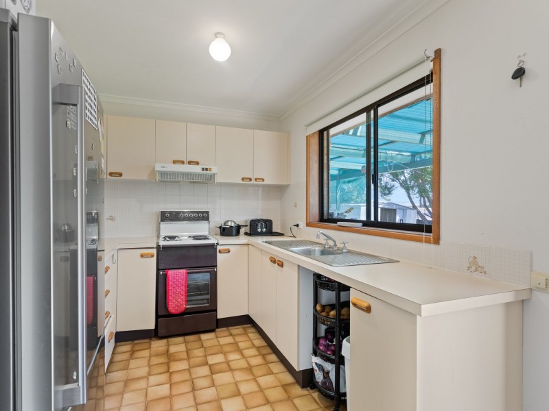 13 Mecklenberg Street, Bega NSW 2550