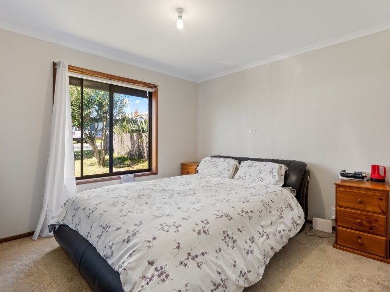 13 Mecklenberg Street, Bega NSW 2550