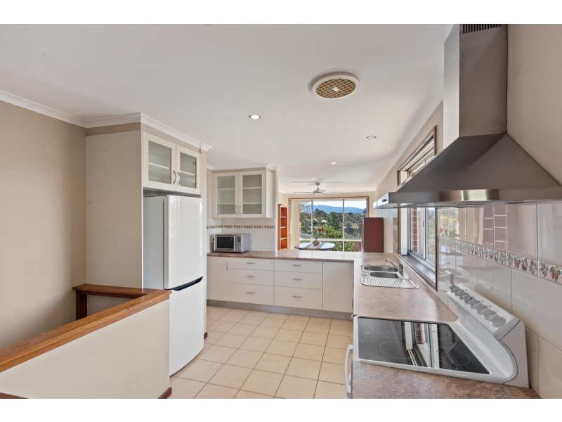 87 Lynjohn Drive, Bega NSW 2550