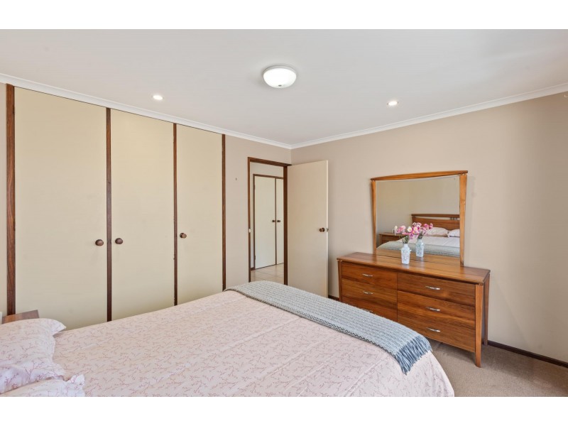 87 Lynjohn Drive, Bega NSW 2550
