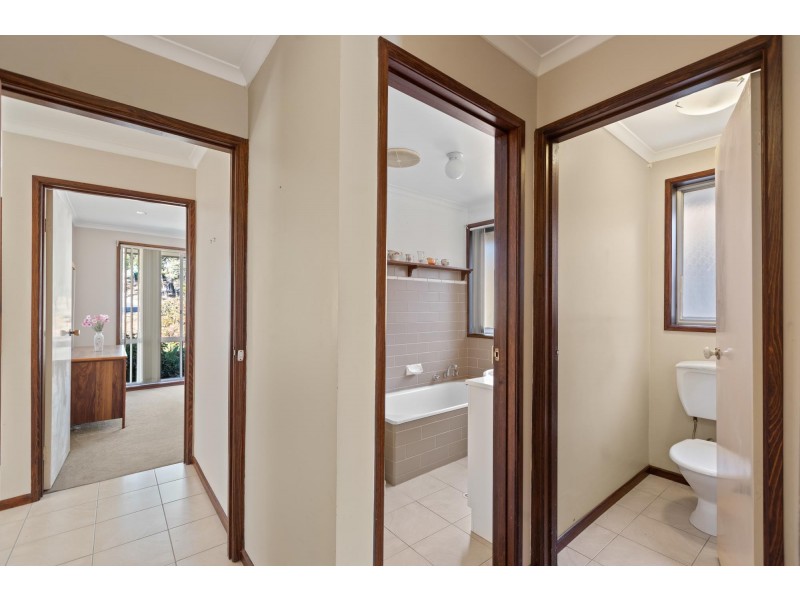 87 Lynjohn Drive, Bega NSW 2550