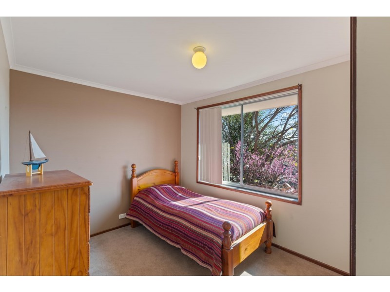 87 Lynjohn Drive, Bega NSW 2550