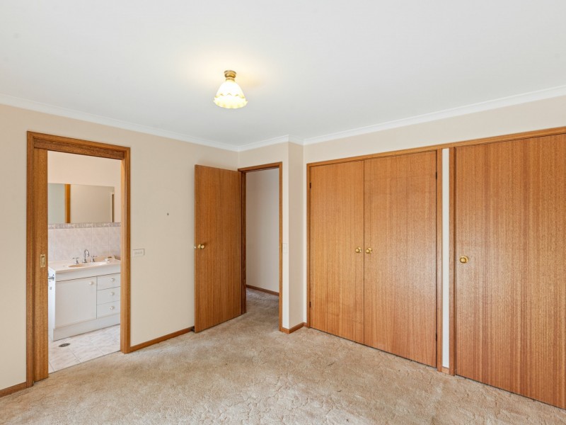 3 Stevenson Street, Bega NSW 2550
