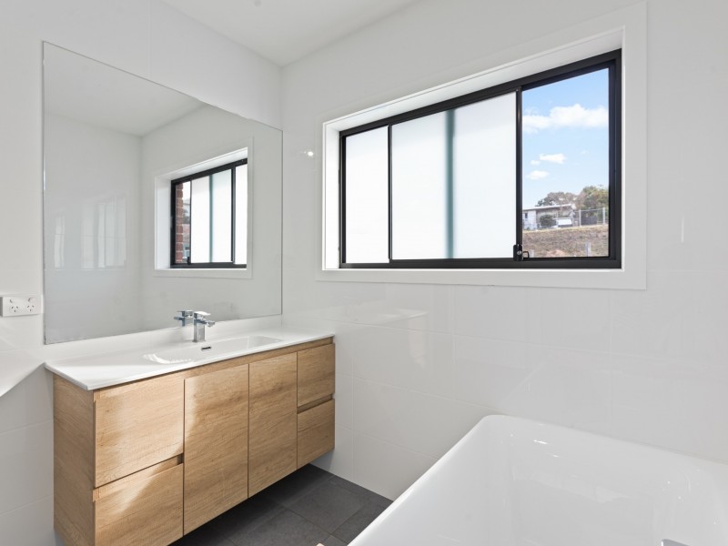 86 Rawlinson Street, Bega NSW 2550