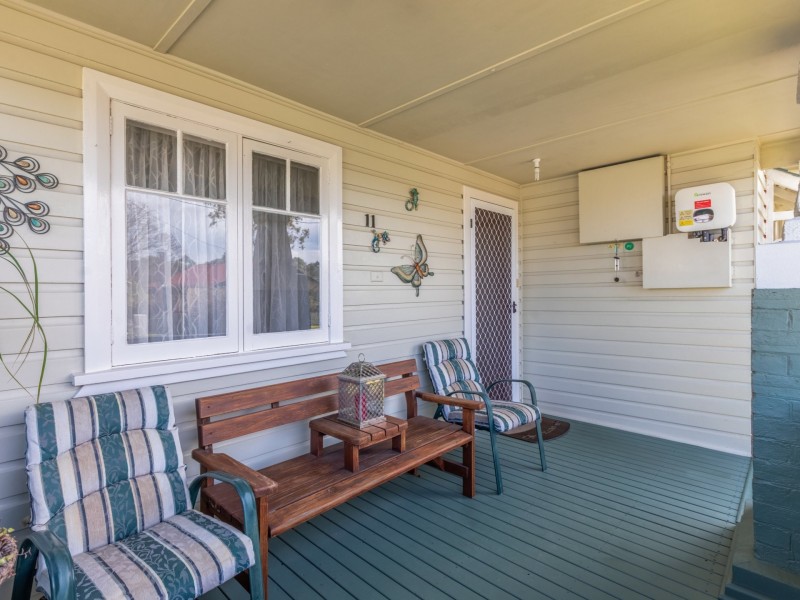 11 Gordon Street, Bega NSW 2550