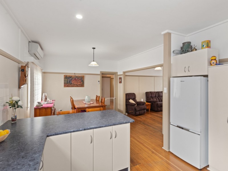 11 Gordon Street, Bega NSW 2550