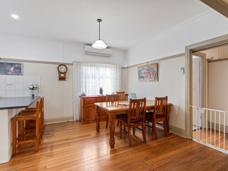 11 Gordon Street, Bega NSW 2550