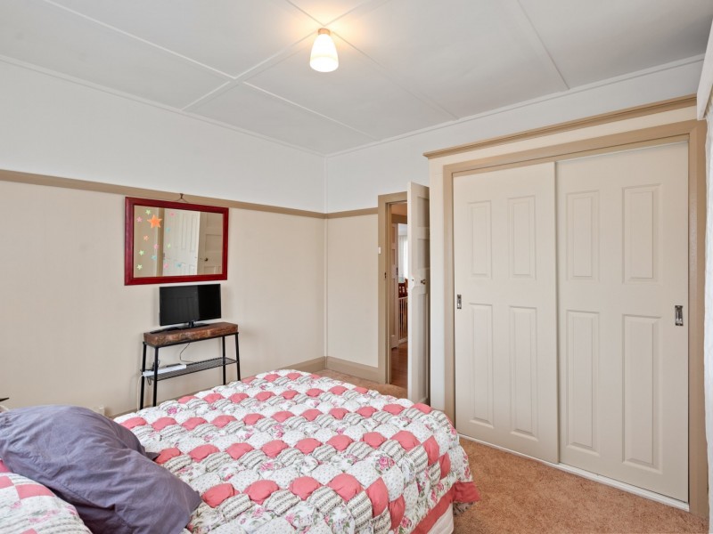 11 Gordon Street, Bega NSW 2550
