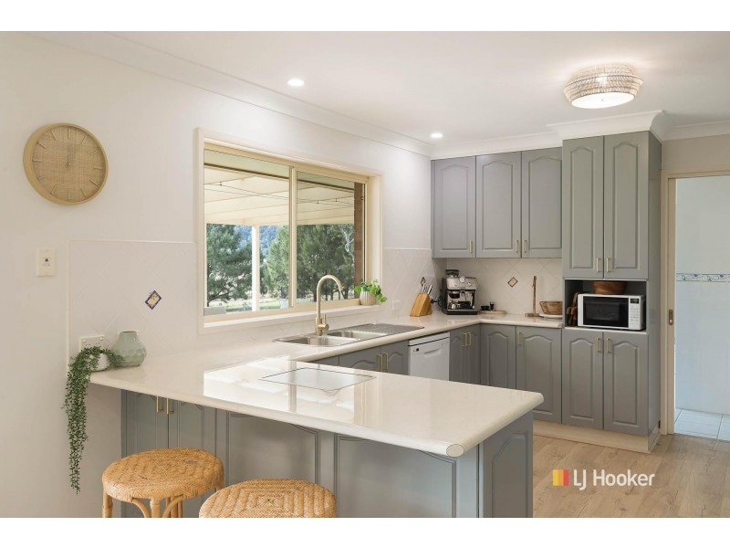 8 Cabarita Lane, Bega NSW 2550