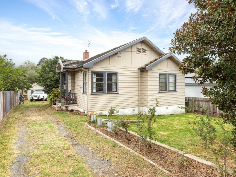 35 Upper Street, Bega NSW 2550