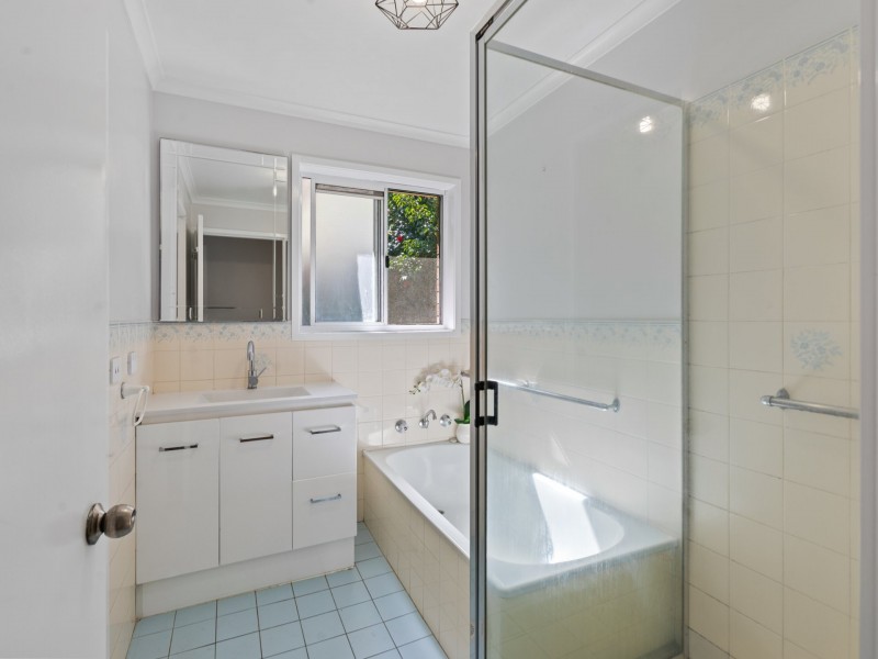 13 Charlotte Street, Bega NSW 2550