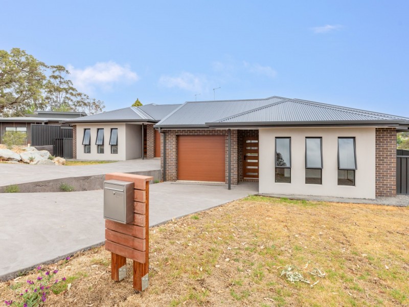 31b Sea Lace Place, Bega NSW 2550