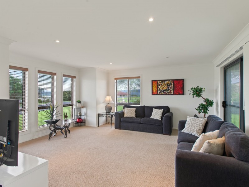 6 Yuin Place, Bega NSW 2550