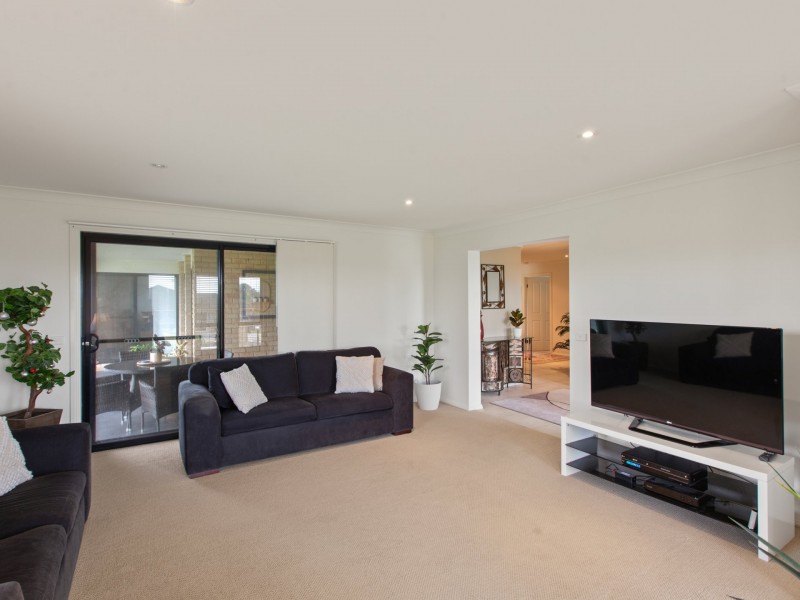6 Yuin Place, Bega NSW 2550