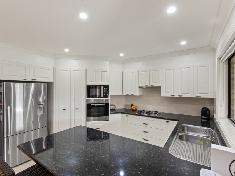 6 Yuin Place, Bega NSW 2550