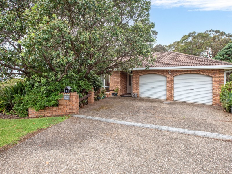 18 Stafford Crescent, Tathra NSW 2550