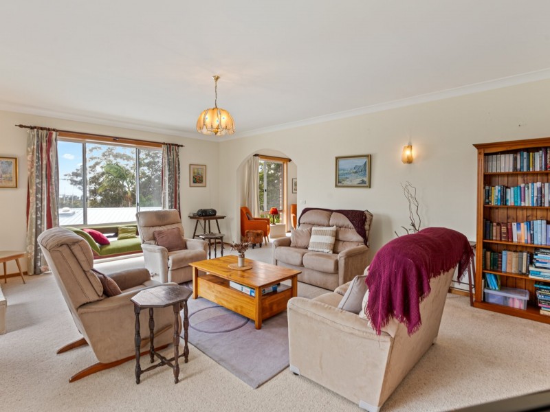 18 Stafford Crescent, Tathra NSW 2550