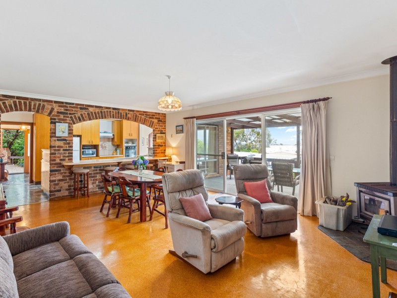 18 Stafford Crescent, Tathra NSW 2550
