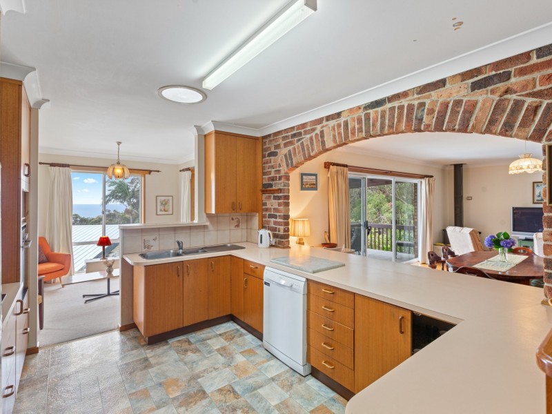 18 Stafford Crescent, Tathra NSW 2550