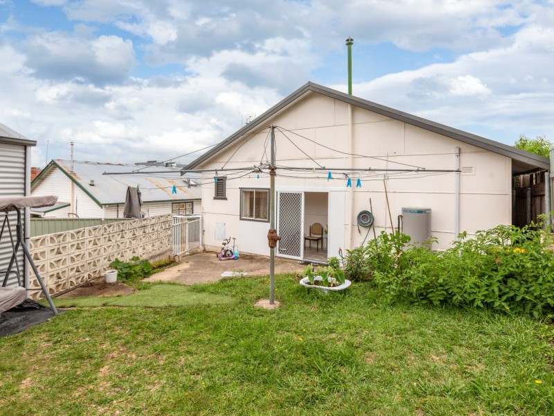 86 Upper Street, Bega NSW 2550