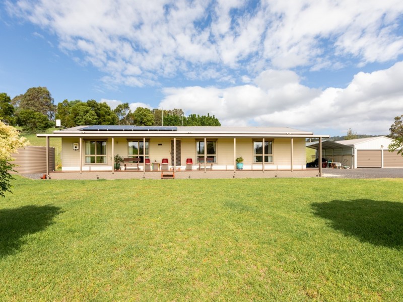 11 Wattle Place, Bega NSW 2550