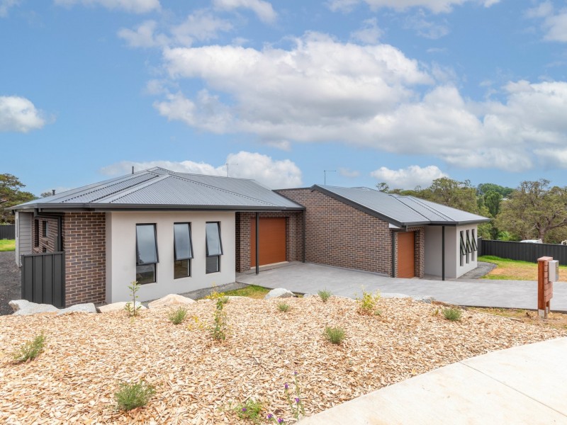 31A Sea Lace Place, Bega NSW 2550