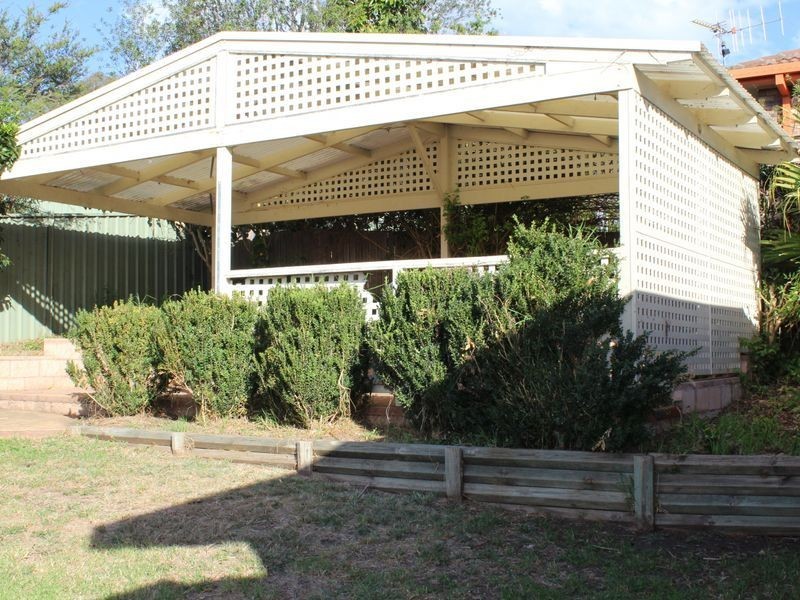 16 Laws Drive, Bega NSW 2550