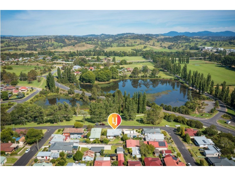 4 Baker Street, Bega NSW 2550