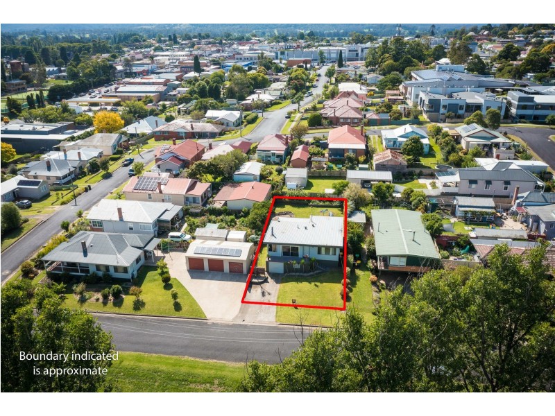 4 Baker Street, Bega NSW 2550