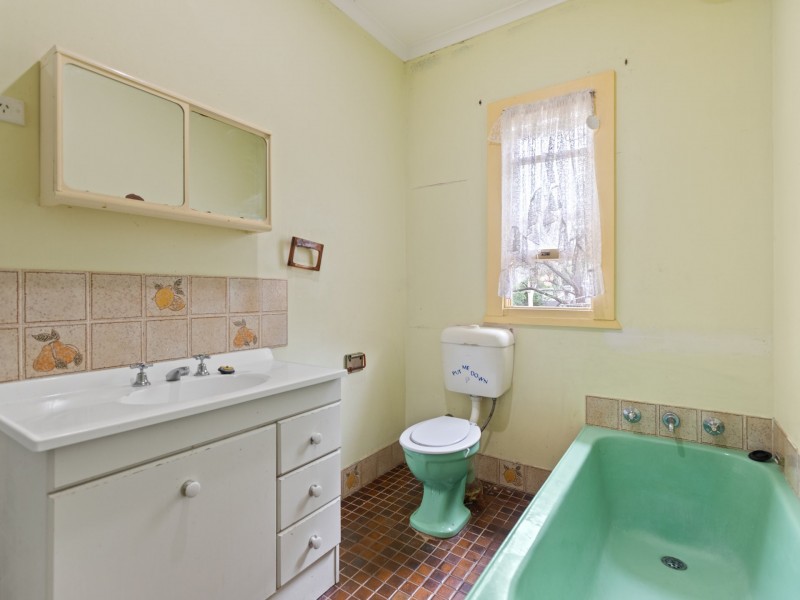 16 Spindler Street, Bega NSW 2550