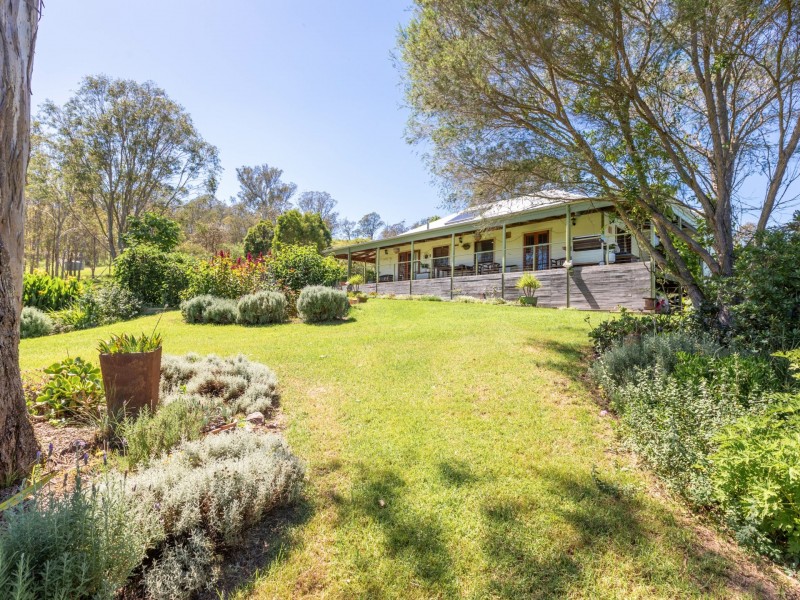 85 Scotland Yard Road, Bega NSW 2550