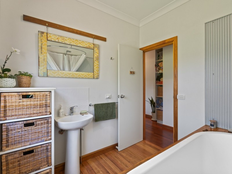 85 Scotland Yard Road, Bega NSW 2550