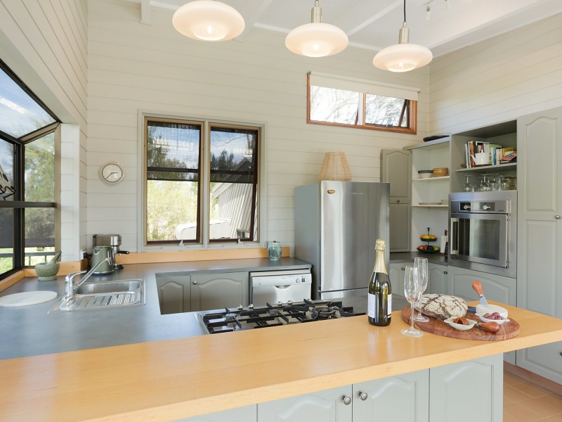 2 Riverview Crescent, Tathra NSW 2550