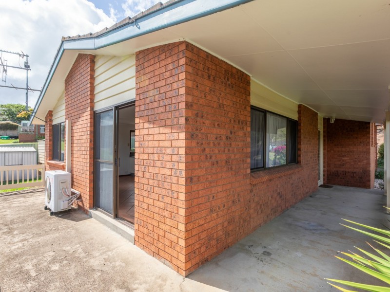 16 Laws Drive, Bega NSW 2550