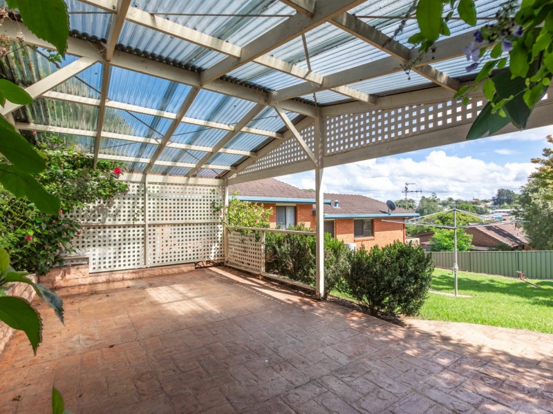 16 Laws Drive, Bega NSW 2550