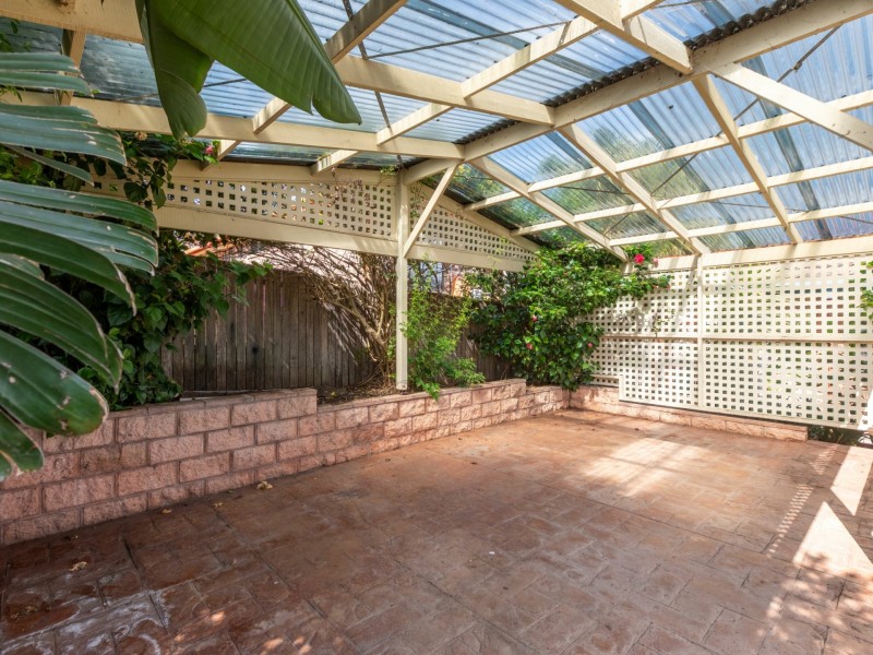16 Laws Drive, Bega NSW 2550